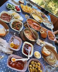 Türk  kahvaltı - Turkish breakfast spread