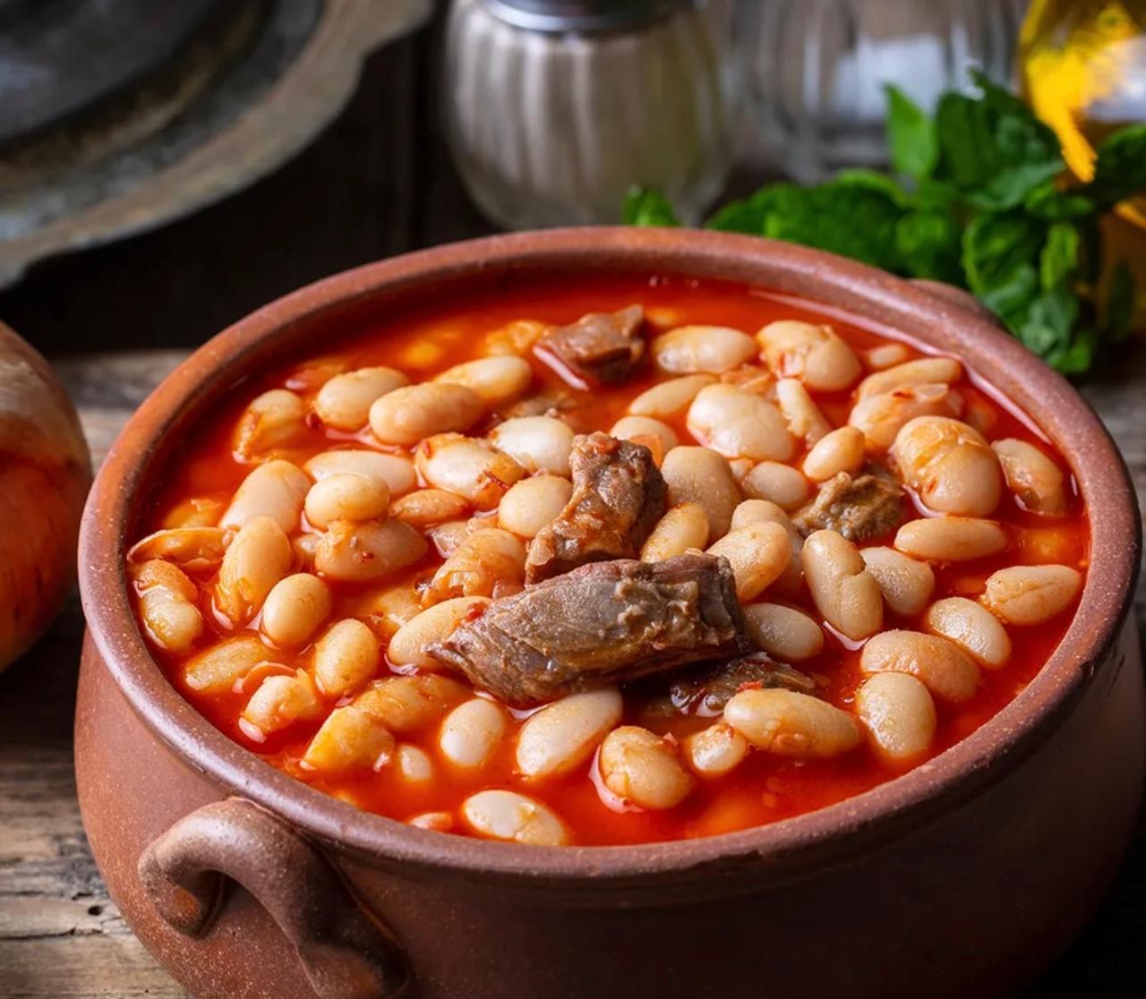 Etli kuru fasulye - Beans with meat